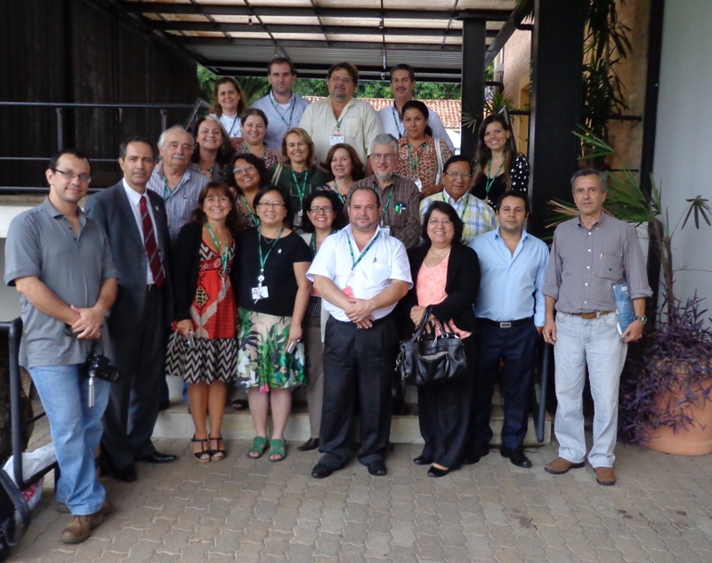 Unos 63 representantes de las principales entidades públicas de América Latina, que son productoras de sueros antiofídicos, participaron en el taller realizado en Brasil. (foto cortesía de José María Gutiérrez)