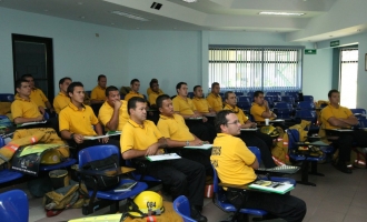 Talk to part of the Benemérito Fire Department of Costa Rica, Coronado